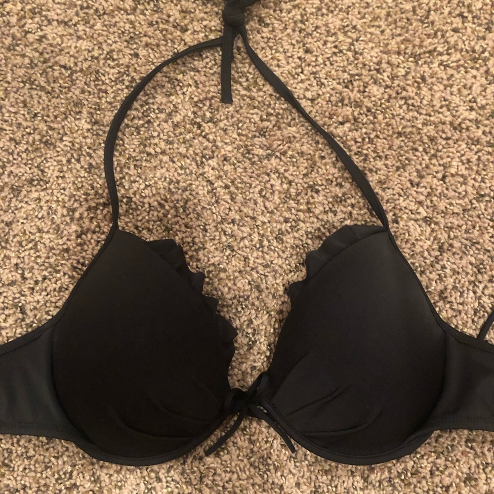 NWOT Black Victoria’s Secret Bikini Top